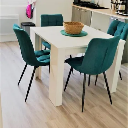 Maison d'hôtes 2 à 4 Personnes Vue à Au Pied De La Du Dossen Vue Santec